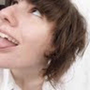 Meet your Posher, Iris